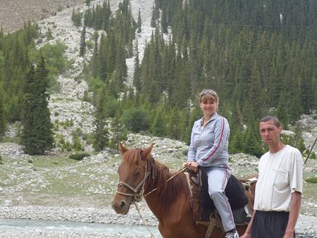 Цибиногины Алексей, Мария, Дима, Ноябрьск, ЯНАО, РФ, 30.06.2012 г. отдыхали у Веры на южном берегу озера Иссык-Куль